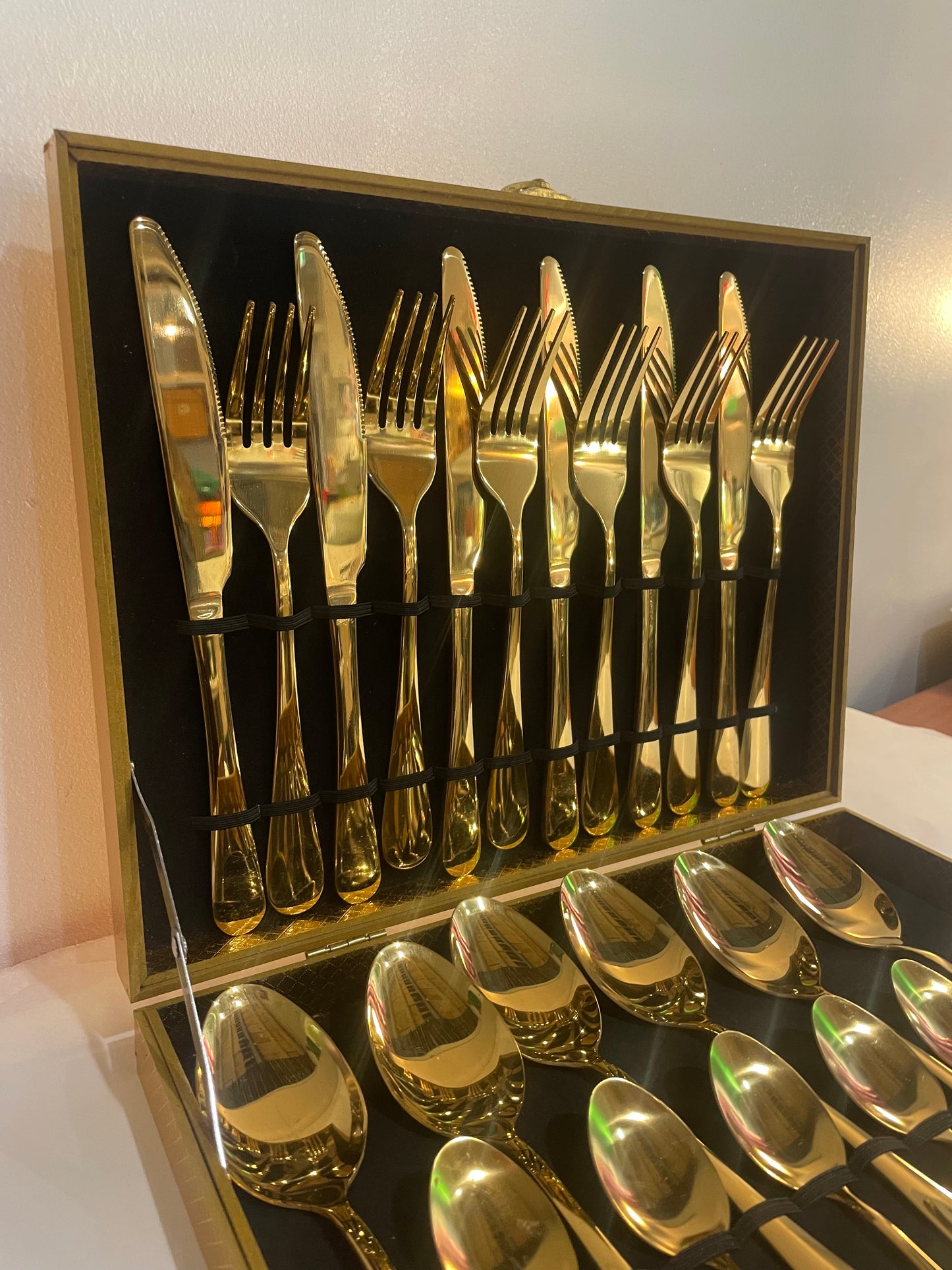 Stainless Steel Gold Look Cutlery Set