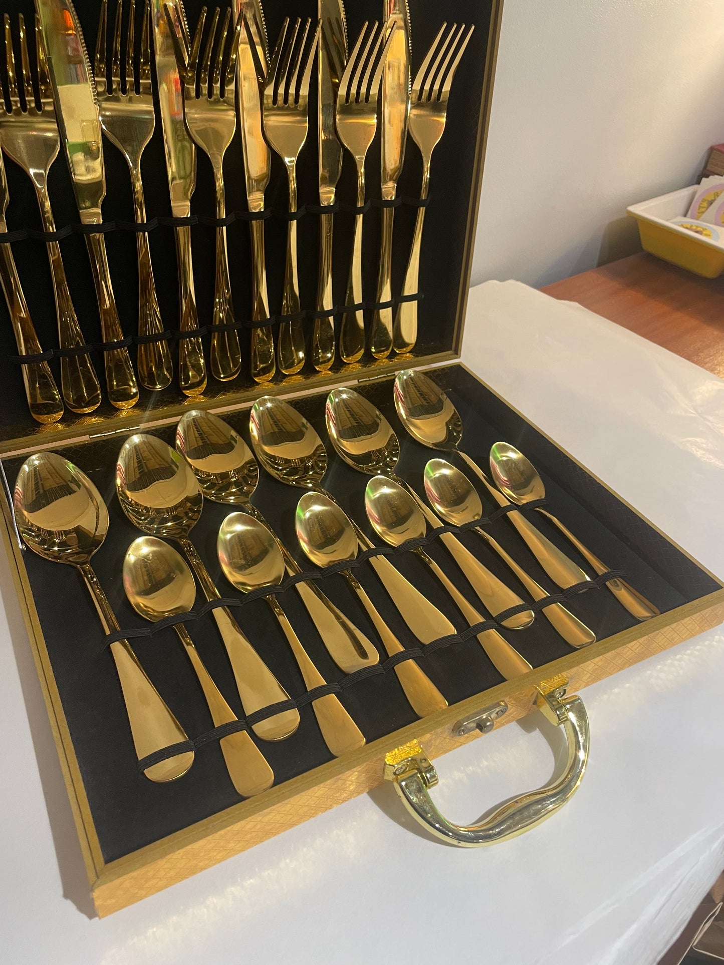 Stainless Steel Gold Look Cutlery Set