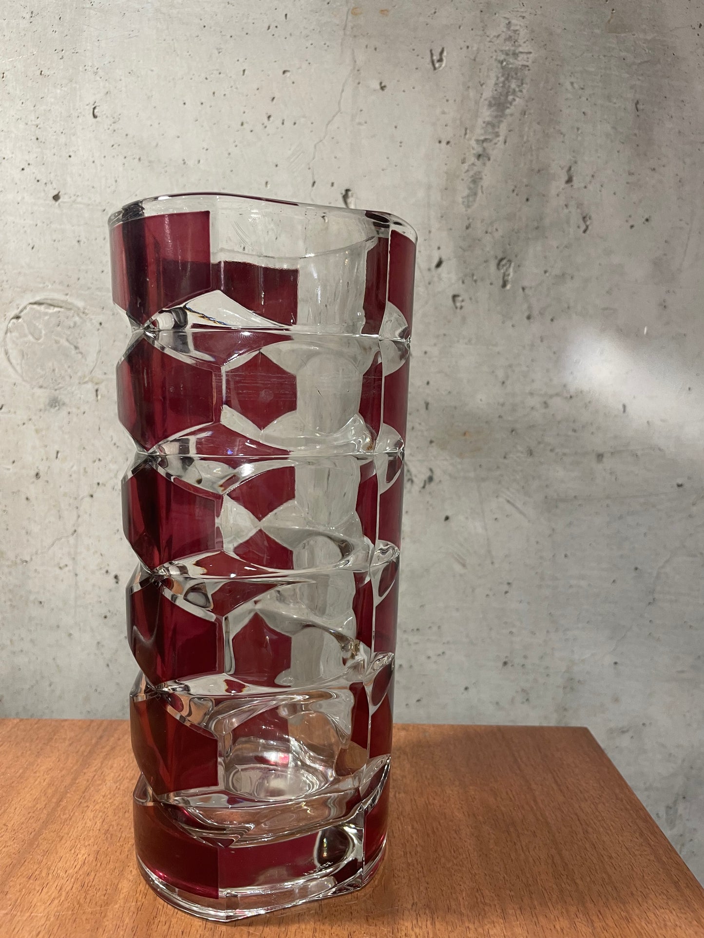 Arcoroc Made in France Baracat Faceted Vase