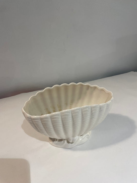Sylvac Shell Mantle Vase