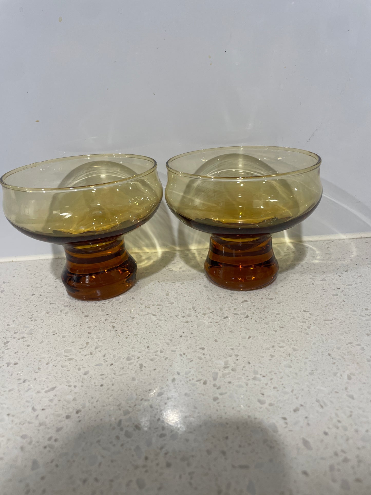4 Amber Kaaru Coupes