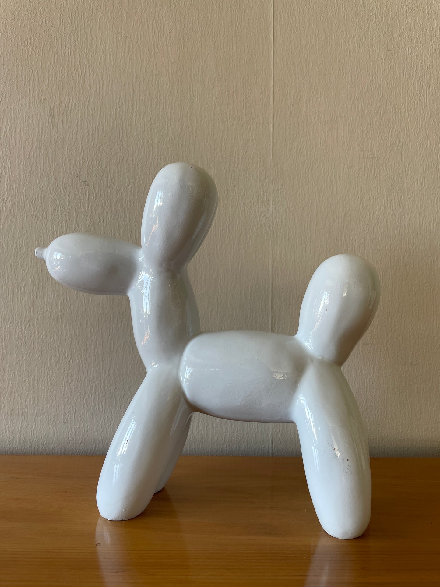 White Balloon Dog